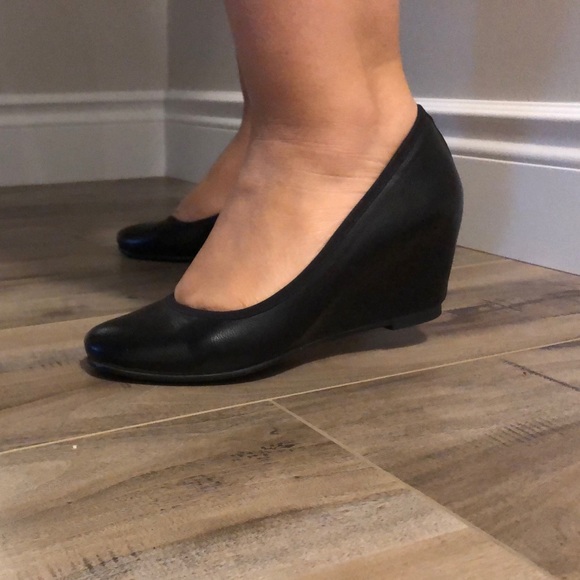 Black shoes - Picture 3 of 6